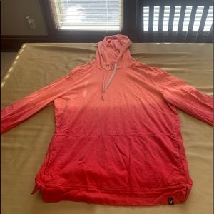 American Eagle Long Sleeve Gradient Shirt w/ Hood